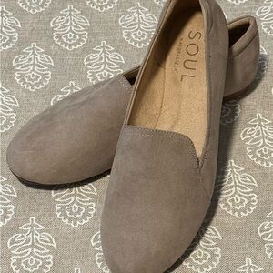 *NWOT* Soul Naturalizer Soft & Comfy Taupe Loafers